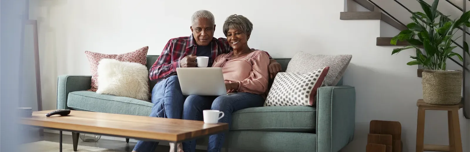 couple drinking coffee